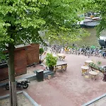 Luxury Keizersgracht Group House